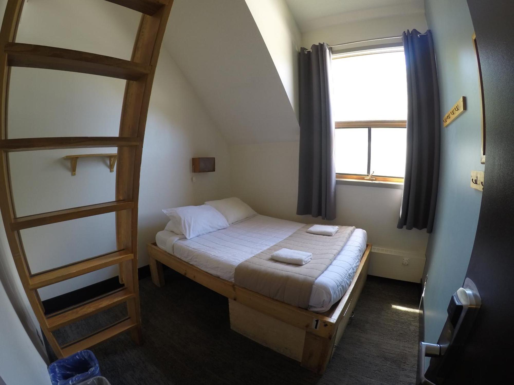 Hi Lake Louise Alpine Centre - Hostel Εξωτερικό φωτογραφία