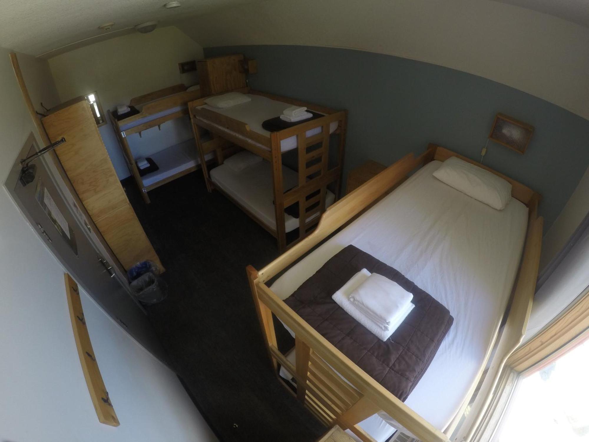 Hi Lake Louise Alpine Centre - Hostel Εξωτερικό φωτογραφία